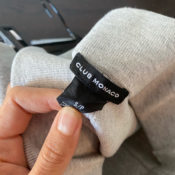 Club Monaco skirt size small - Picture 2 of 2